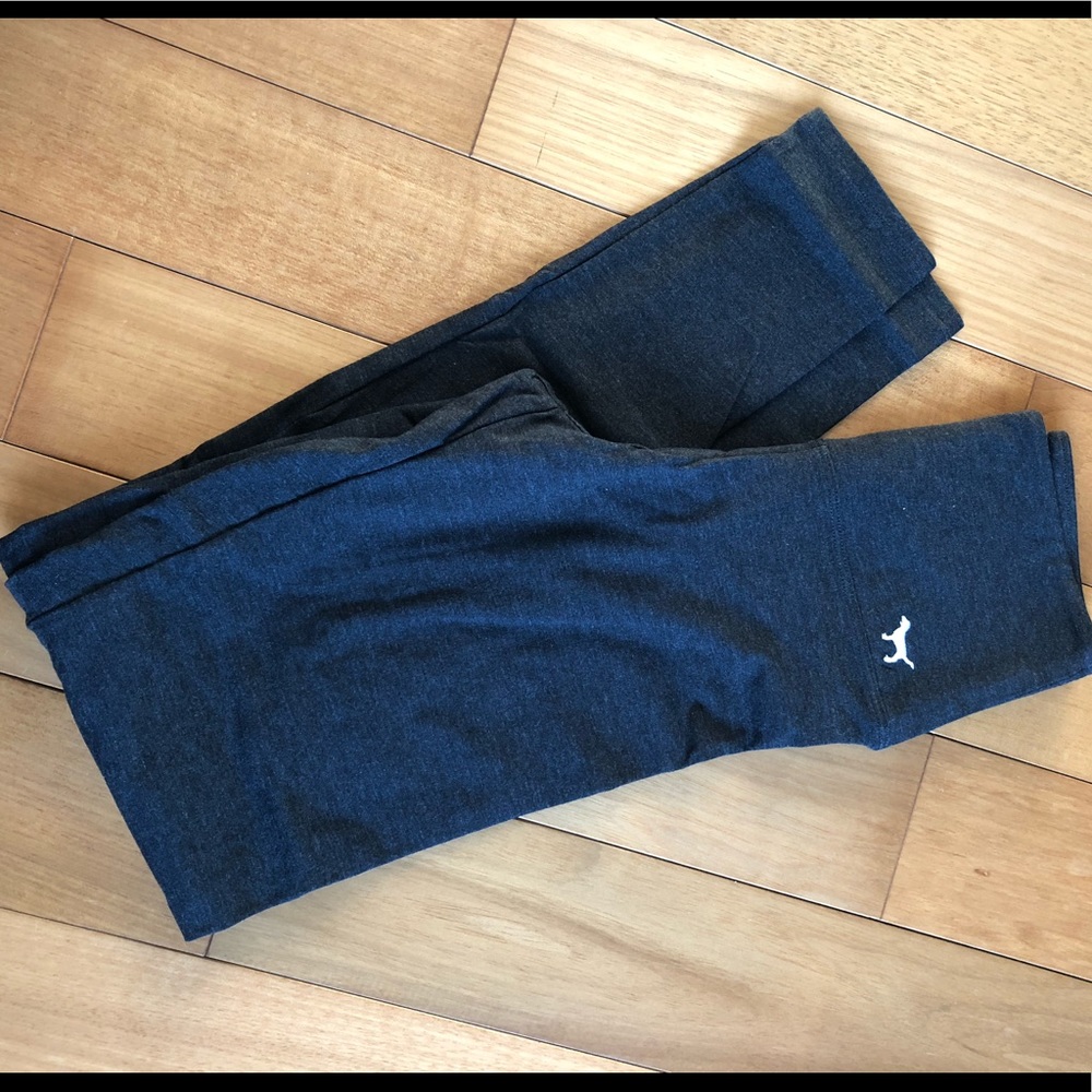 NWOT VA PINK YOGA PANTS